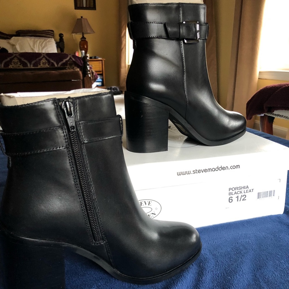 Steve Madden black leather ankle boots, size 6.5